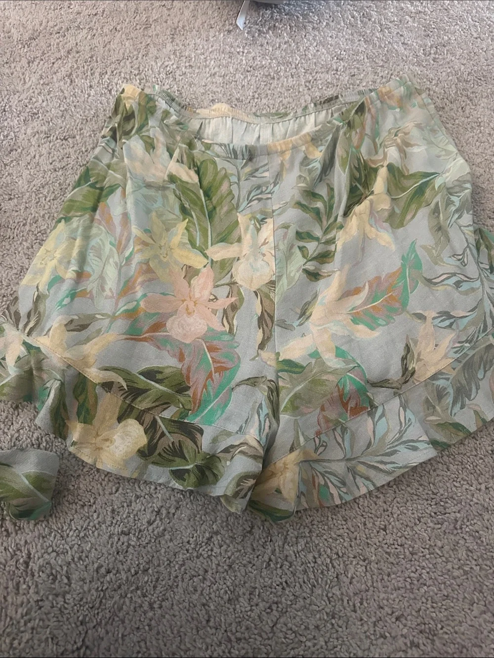 Show Me Your MuMu light floral